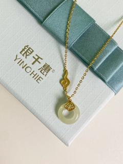 女孩子一定要拥有的和田玉项链